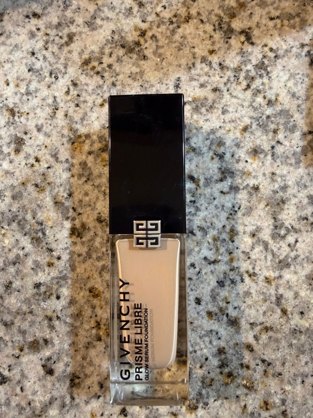 Givenchy Prisme Libre Glow Serum Foundation - Nude